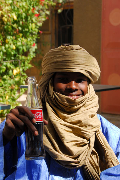 Mohamed Agousmane enjoying a Coke at Amanar