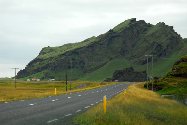 Ring road passing south of Eyjafjll