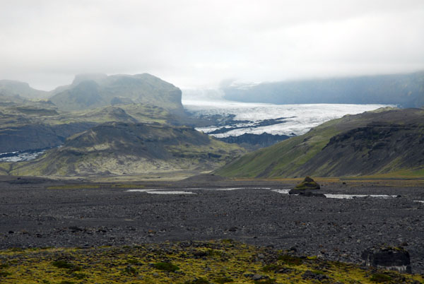 Slheimajkull, a small glacier descending from the Mrdalsjkull icecap
