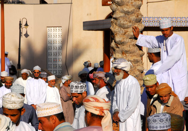Omanis at the Nizwa livestock market