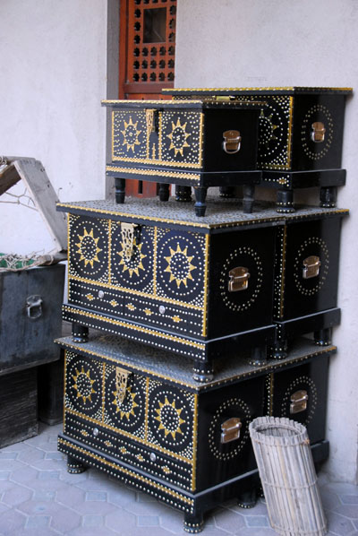 Dowry chests, Nizwa souq