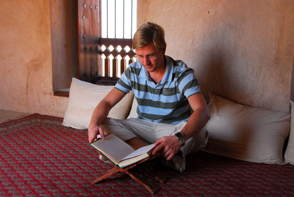 Florian in the Wali's chamber, Nakhl Fort
