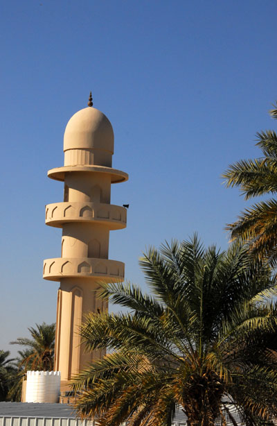 Modern style minaret, Bahla