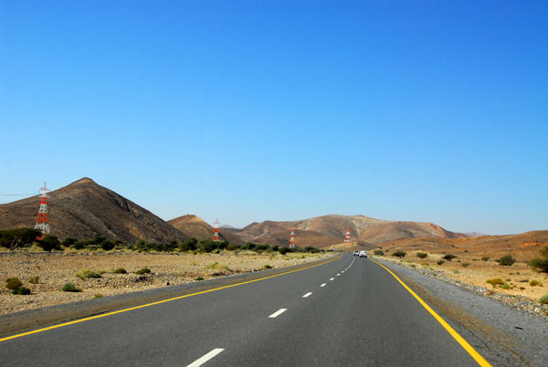 Main road from Bahla to Ibri