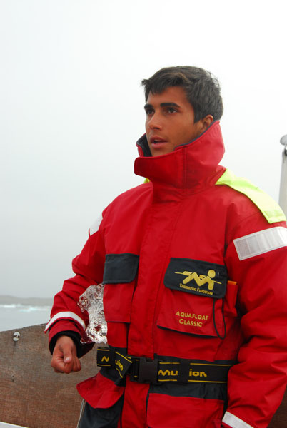 The guide on the glacier lagoon cruise