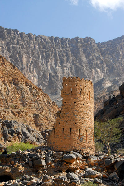 Ruins of a watch tower, Wadi Bani Awf