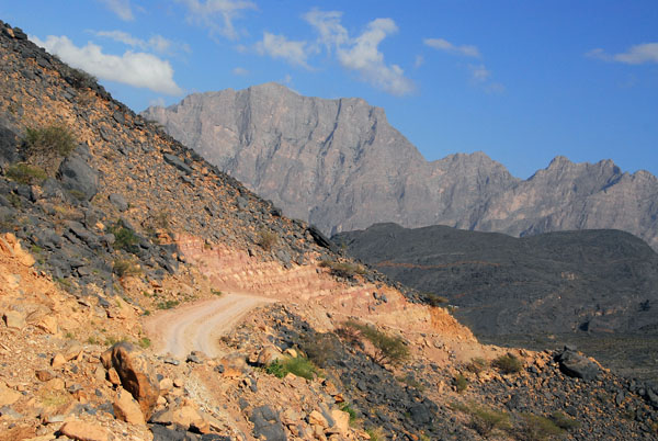 The road between Az-Zammah and Balad Sayed