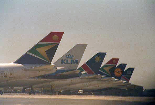 747's lined up at Cape Town