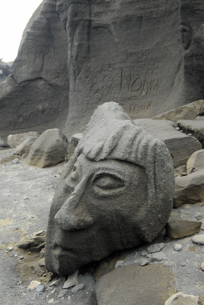 Volcanic stone carved as a head, Kleifarvatn