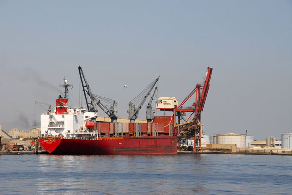 Bass Bulker, Port of Dakar