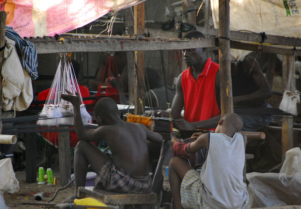 Roadside weavers, Dakar