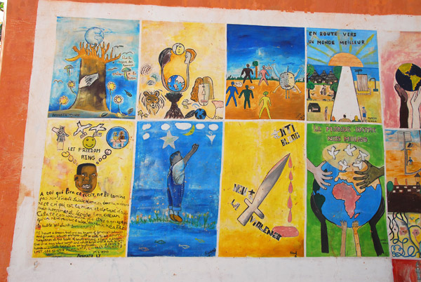 Kids' paintings, Île de Gorée