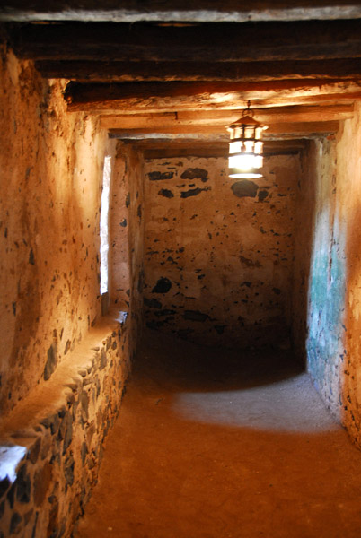 Holding cell, Maison des Esclaves