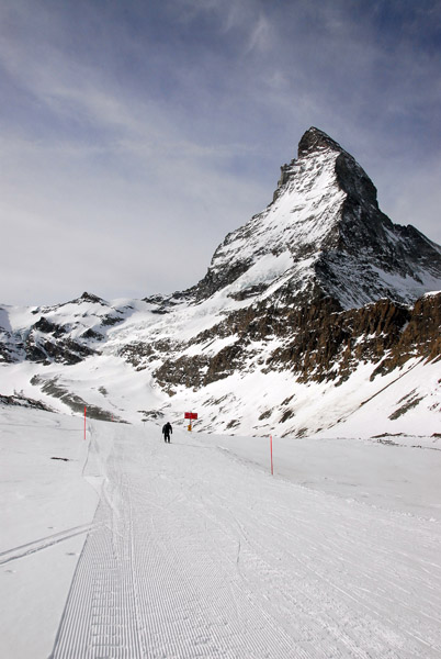 Ski-piste 55 headed for the Matterhorn