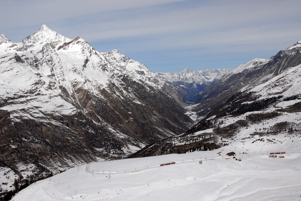 The valley with the town of Zermatt looking north