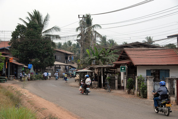 Streets behind Pha That Luang