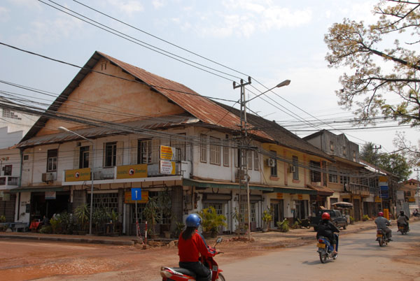 Thanon Setthathirat, Vientiane