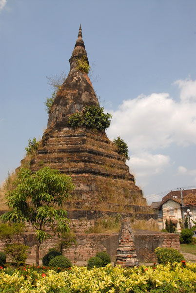 That Dam - Black Stupa - Vientiane