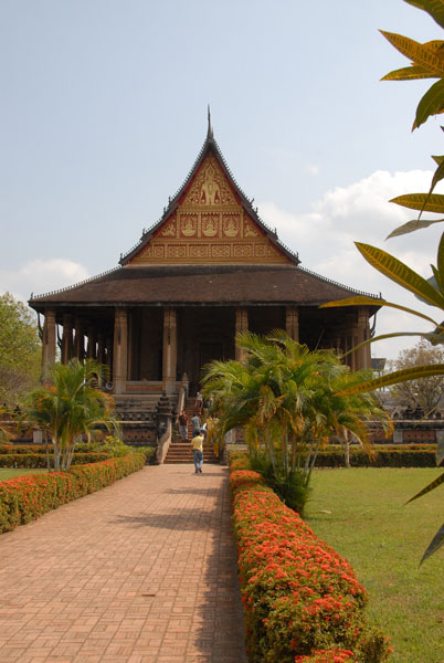 The Thais took the Emerald Buddha in 1779