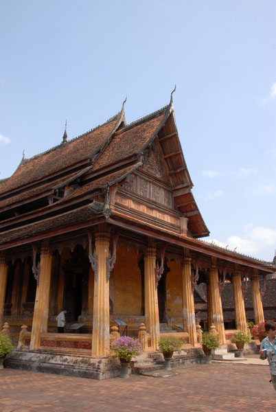 Wat Si Saket is the oldest standing temple in Vientiane