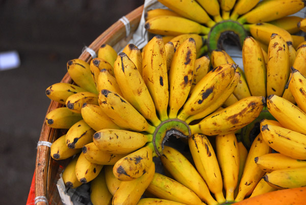 Tiny bananas at a Luang Prabang market