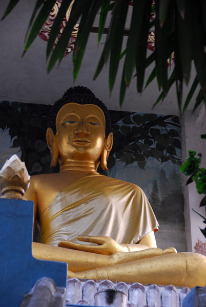 Wat Pha Baat Tai