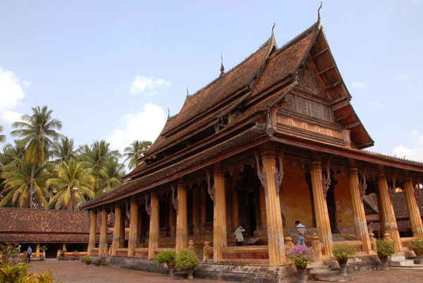 Wat Si Saket was not destroyed by the Siamese