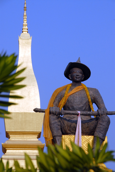 King Setthathirat ruled 1548-1571 and built Pha That Luang