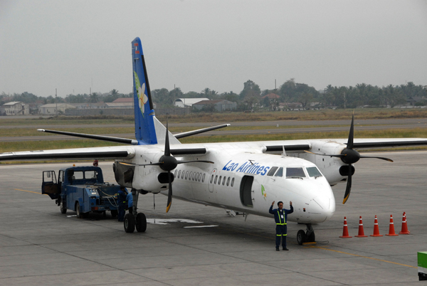 Lao Airlines Chinese-built MA60 turboprop, Vientiane Airport
