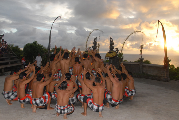 Each evening at 6 pm, the Balinese Kechak dance is performed overlooking the sea