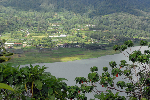 Danau Buyan