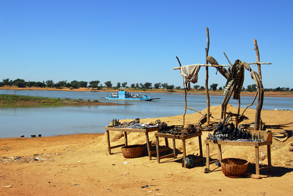 Table set up along the Bani River at the Djenné ferry landing