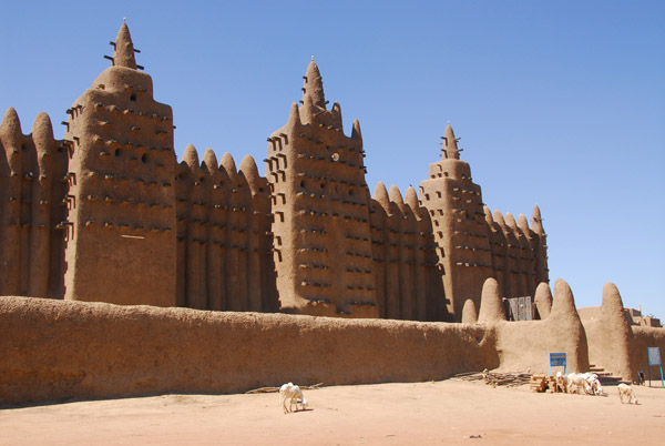 One of the highlights of West Africa, the Great Mosque (Grande Mosquée) of Djenné