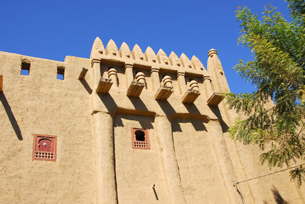 Mud-brick building with ornamentation, Djenné, Mali