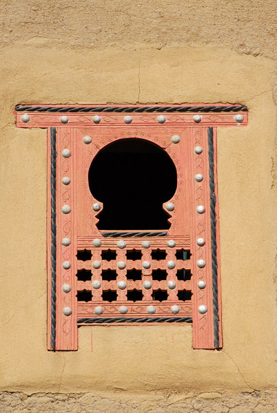 An ornate window frame, Djenné