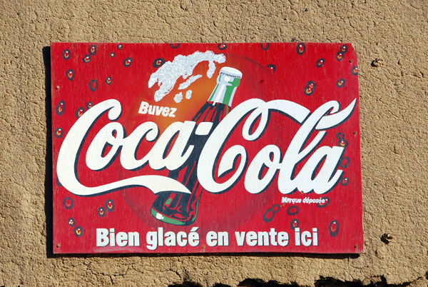 Buvez Coca-Cola, everywhere