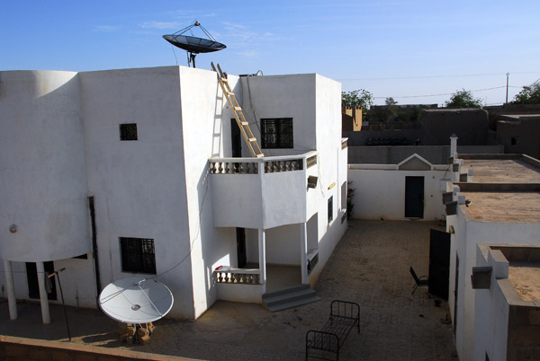 With all the Non-Governmental-Organizations in Timbuktu, there are plenty of modern villas