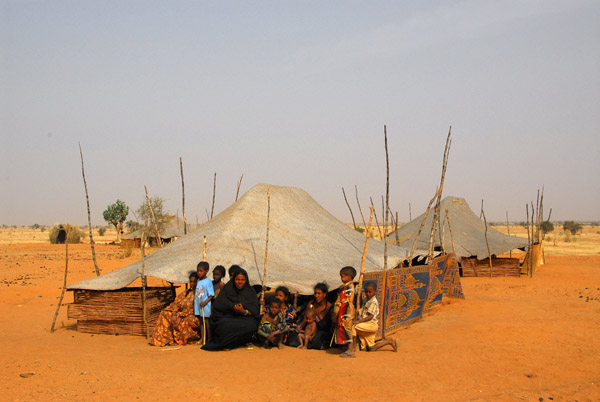 Nomad camp near the Douentza-Timbuktu track