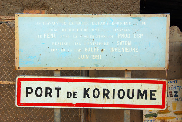 Port of Korioumé on our return trip after spending a night in Timbuktu