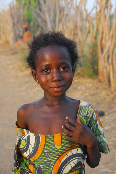 Girl from the village near Félou