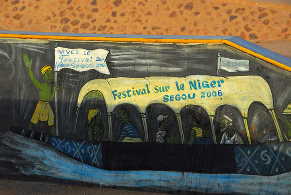 Boat landing in Segou painted for the Festival Sur Le Niger Ségou 2006
