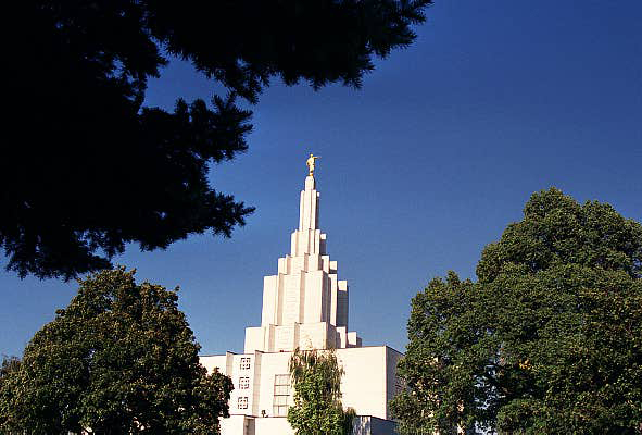 Mormon temple, Idaho Falls