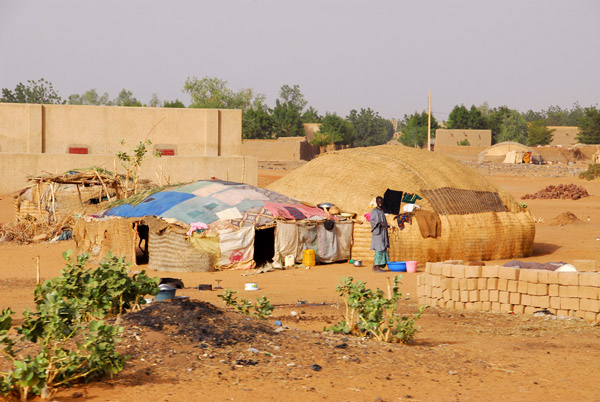 Huts on the edge of Gao, Mali