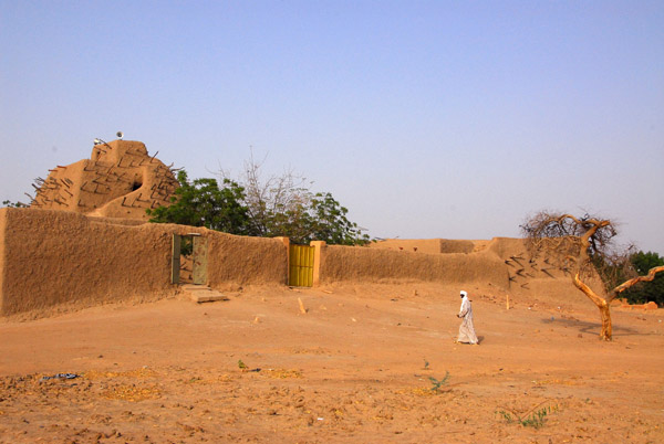 Outer courtyard, Tomb of Askia, Gao