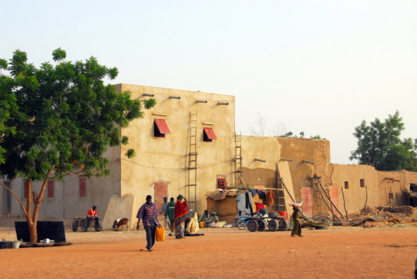 Buildings built along Gao's riverfront, Mali