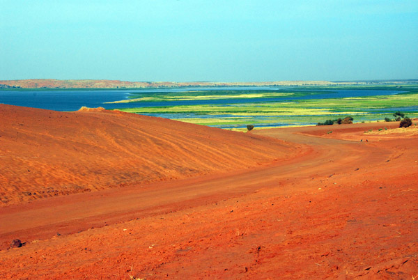 Mali route N17 from Gao to the border with Niger