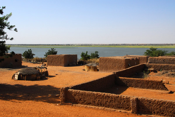 Village on the banks of the Niger River, Mali