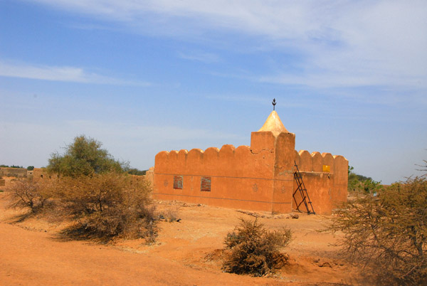A mosque just south of Ansongo