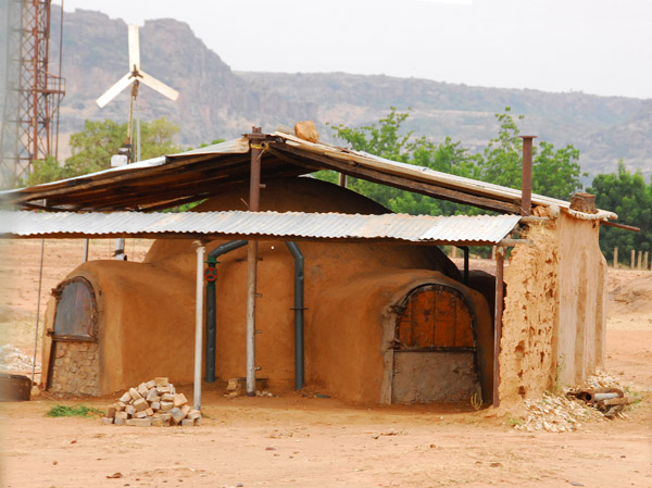 Large outdoor ovens, Diamou, Mali
