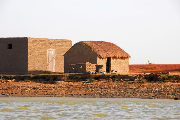 Typical riverside hut, Mali